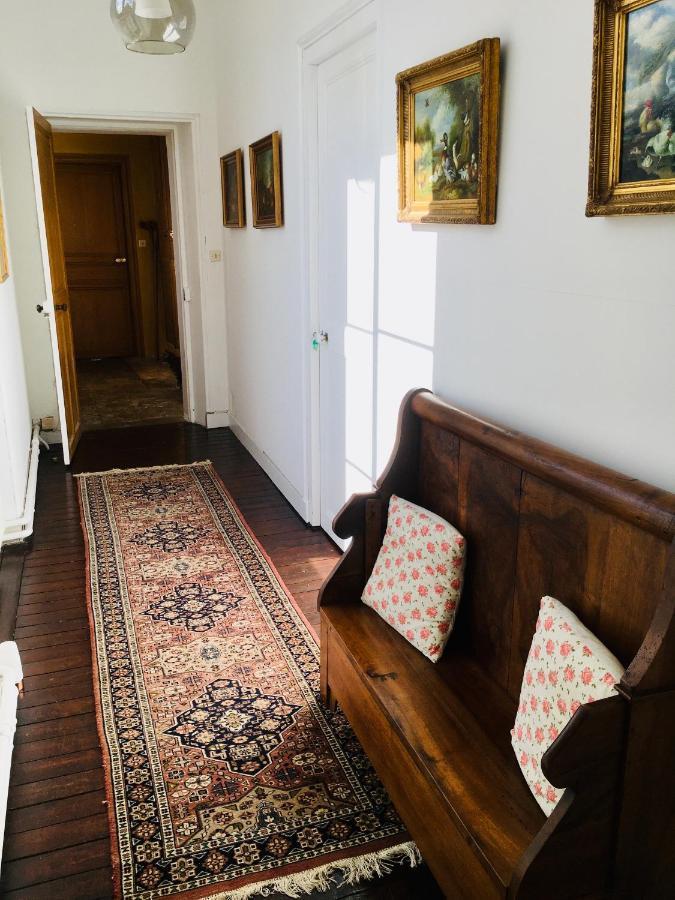 Le Manoir Des Doyens Bed & Breakfast Байо Екстериор снимка