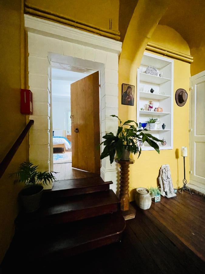 Le Manoir Des Doyens Bed & Breakfast Байо Екстериор снимка