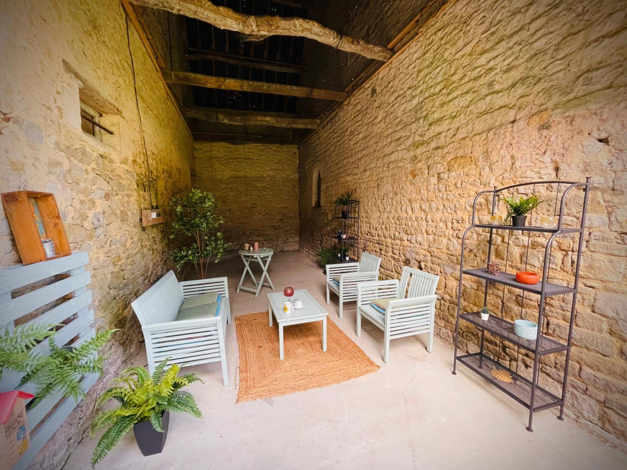 Le Manoir Des Doyens Bed & Breakfast Байо Екстериор снимка